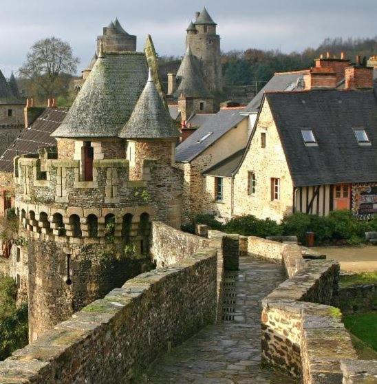 Chateau De La Chasse Beauvais Romagne  Exteriör bild